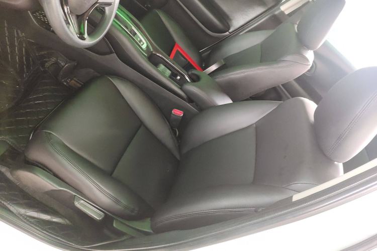 Used Honda Vezel 2015 1.8L CVT 2WD Elite Model
