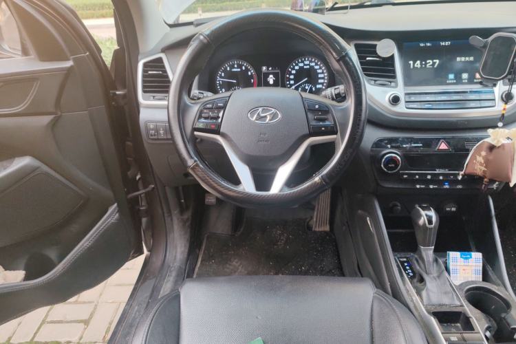 Used Hyundai Tucson 2015 1.6T Dual-Clutch Two-Wheel-Drive Smart Model