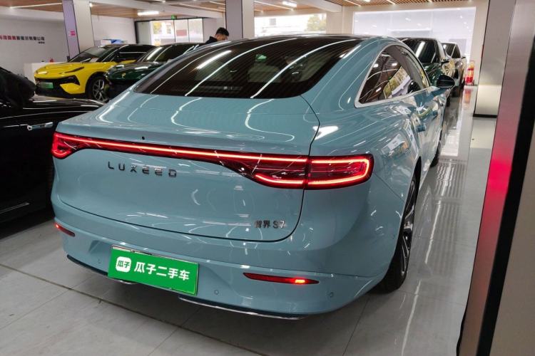 Used Hima Luxeed S7 2025 785 km Ultra