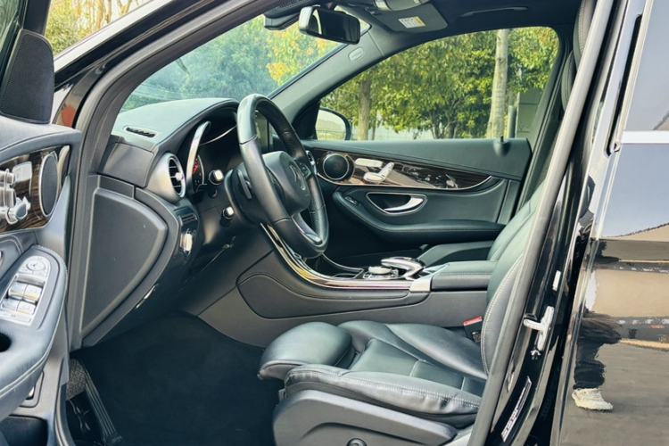 Used Mercedes-Benz GLC 2019 GLC 260 L 4MATIC Dynamic Model