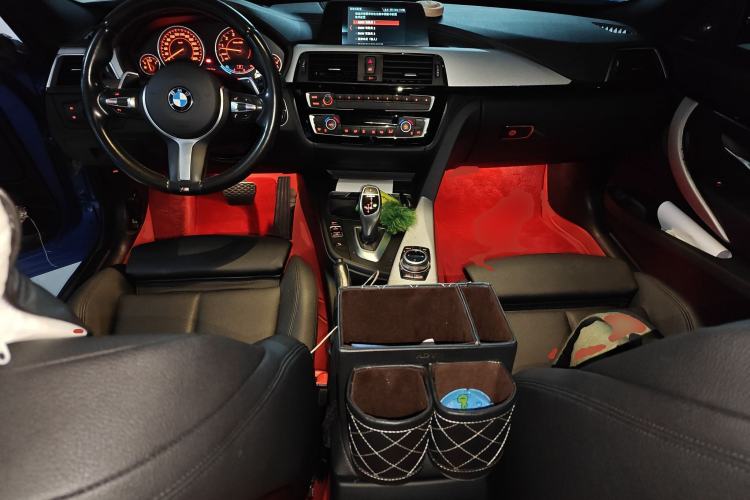 Used BMW 3 Series GT 2018 320i M Sport Edition Center Console