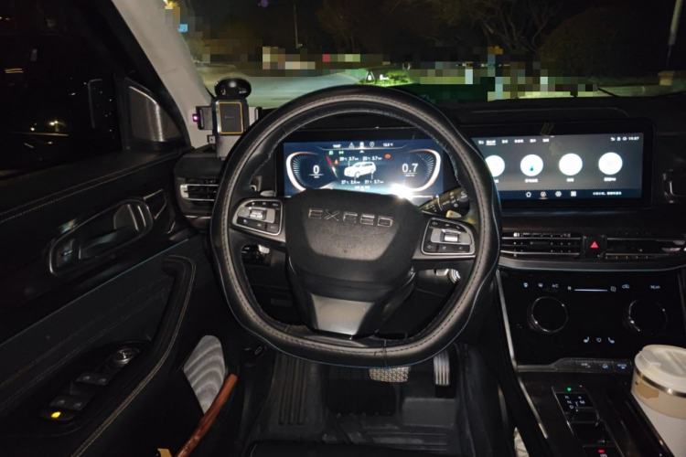 Used EXEED Lanyue 2021 400T Four-Wheel Drive Starlight Pro Edition 7 Seats Steering Wheel