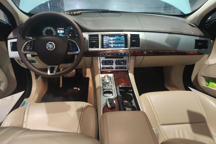 Used Jaguar XF 2013 XF 2.0T Luxury Edition