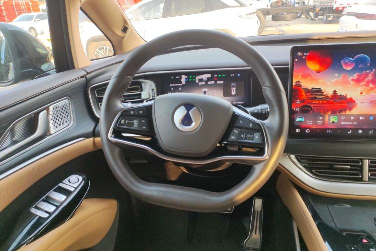 Used Denza D9 2025 DM-i Intelligent Drive 1020 Four-Wheel Drive Flagship Model