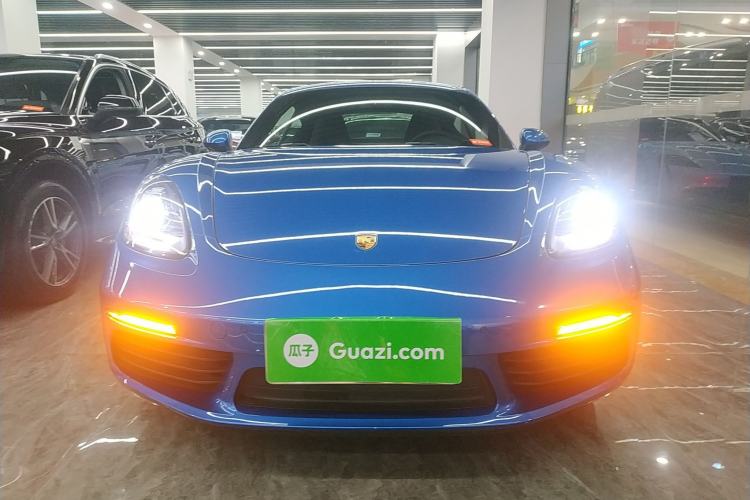 Used Porsche 718 2016 Cayman 2.0T
