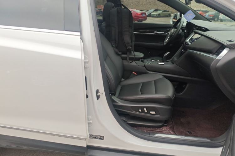 Used Cadillac XT5 2021 2.0T Two-Wheel Drive Luxury Version