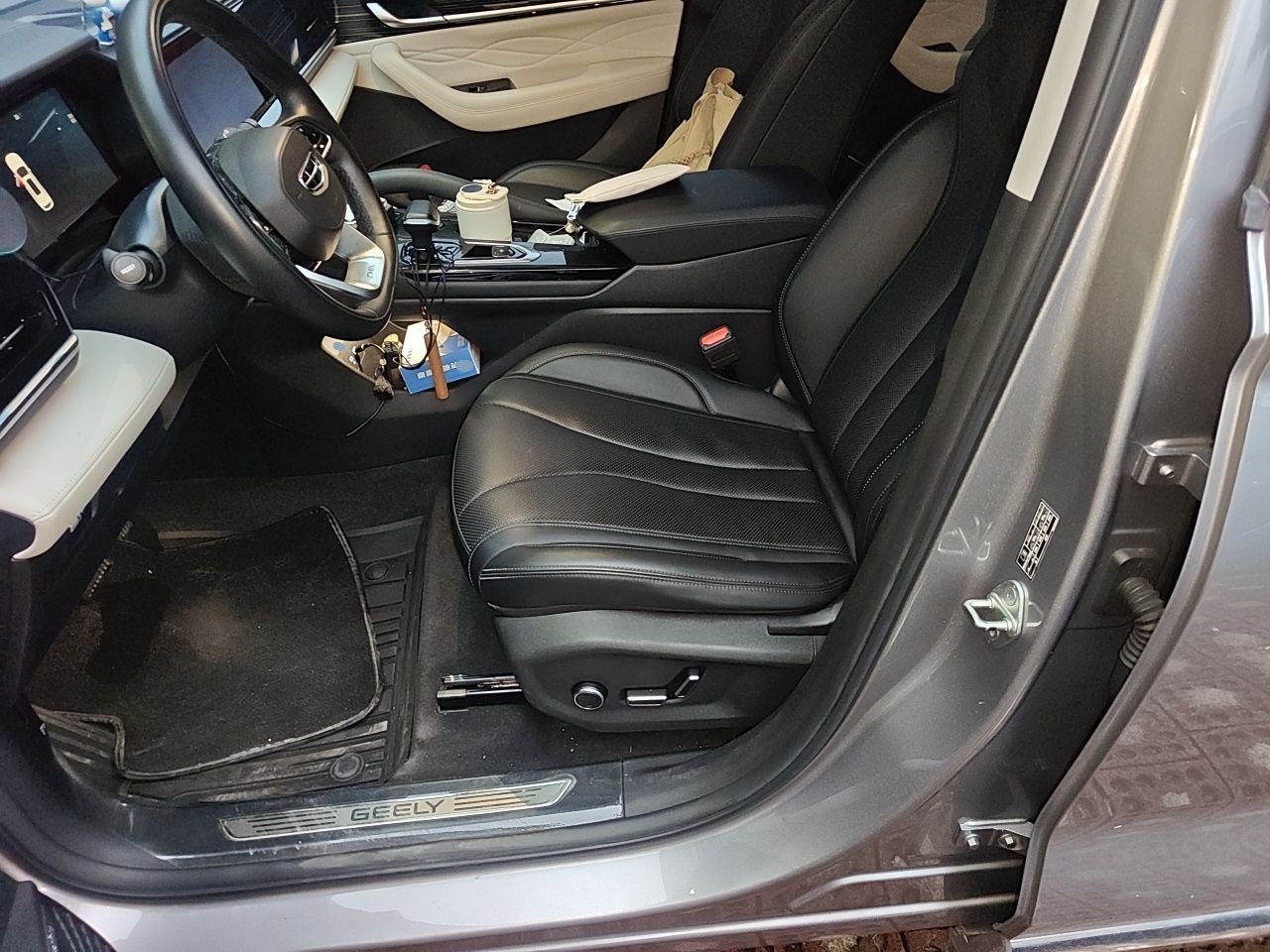 Geely Auto Monjaro L 2023 2.0TD High-Power Automatic Two-Wheel Drive Flagship Version — снимка 12