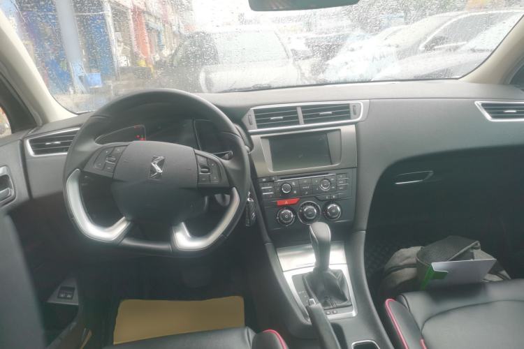 Used DS 5LS 2016 1.6T Style Edition THP160 Center Console