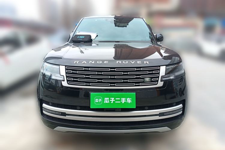 Used Land Rover Range Rover 2023 3.0 L6 400 PS Extended Long-Wheelbase Version