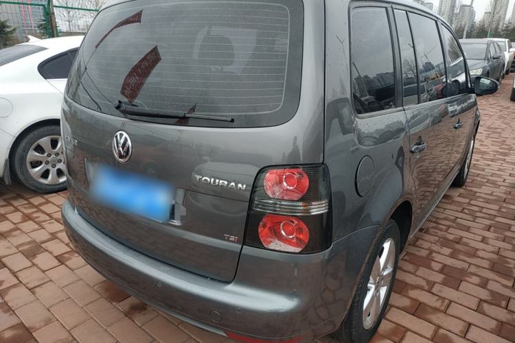 Used Volkswagen Touran 2015 1.4T Manual Fashion Edition 5-Seater
