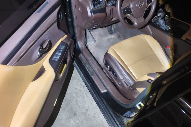 Used Lexus ES 2018 300h Premier Edition China V Standard
