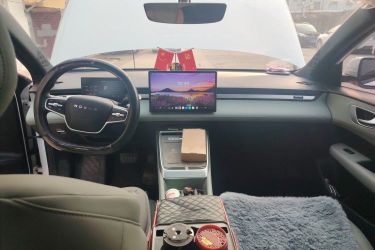 Used Roewe D6 2025 450km Deluxe Edition
