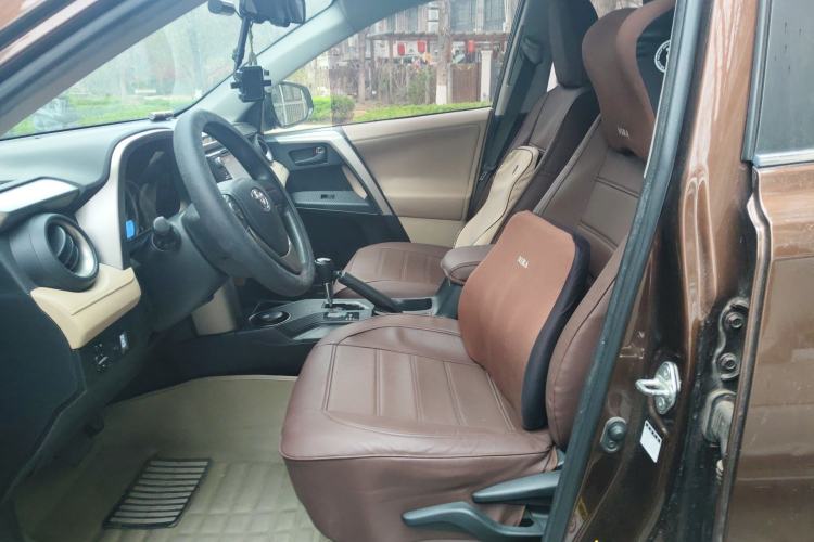 Used Toyota RAV4 2013 2.0L CVT Two-Wheel Drive Urban Edition Left Front Seat