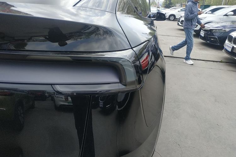 Used Tesla Model Y 2026 Rear-Drive Model Right Rear Taillight