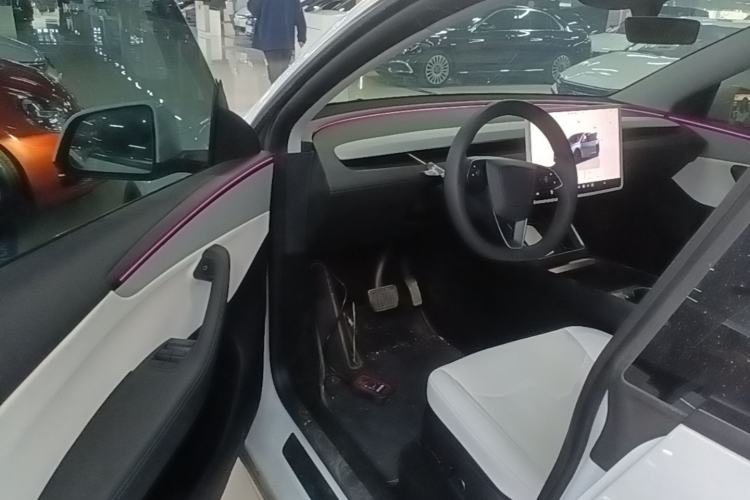 Used Tesla Model Y 2025 Rear-Wheel Drive First Edition