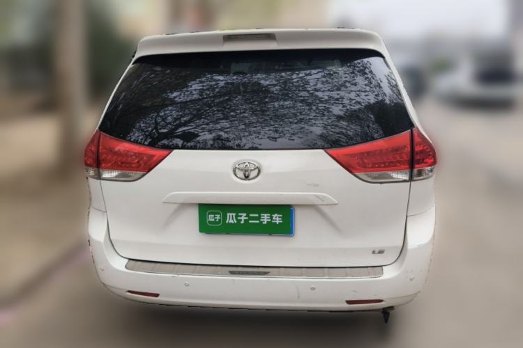Used Toyota SIENNA  Rear