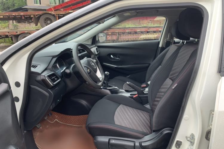 Used Nissan Lannia 2016 1.6L Manual Cool Edition
