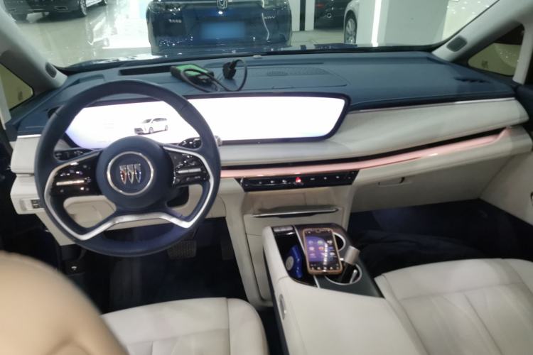 Used Buick GL8 New Energy 2024 Lu Zun Luxury Edition 6-Seater Center Console