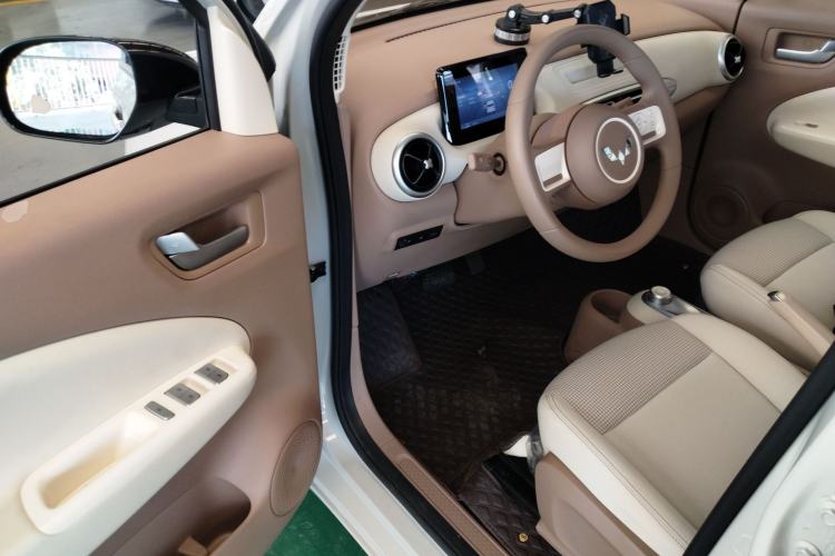 Used Wuling Hongguang MINIEV 2025 Four-Door Version Advanced Edition Driver Seat