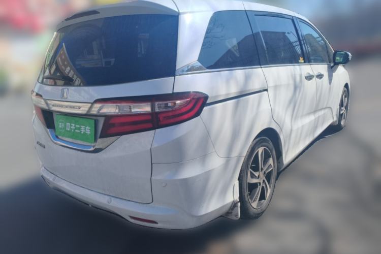 Used Honda Odyssey 2015 Revised Version 2.4L Supreme Edition Rear Right 45 Deg