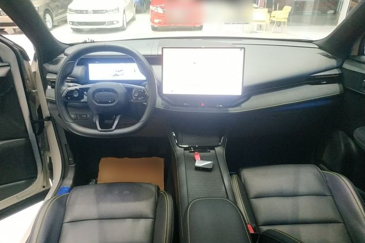 Used Lynk & Co 06 2025 Renew 1.5T Halo Center Console