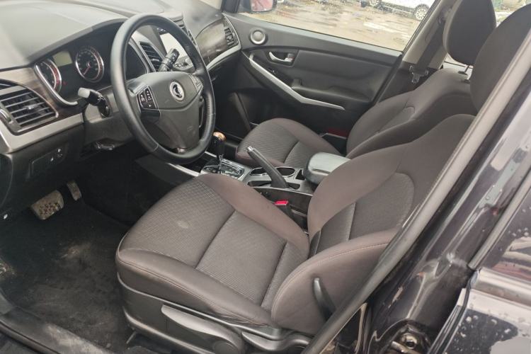 Used SsangYong Korando 2014 2.0L Gasoline Two-Wheel Drive Automatic Elite Navigation Edition Left Front Seat