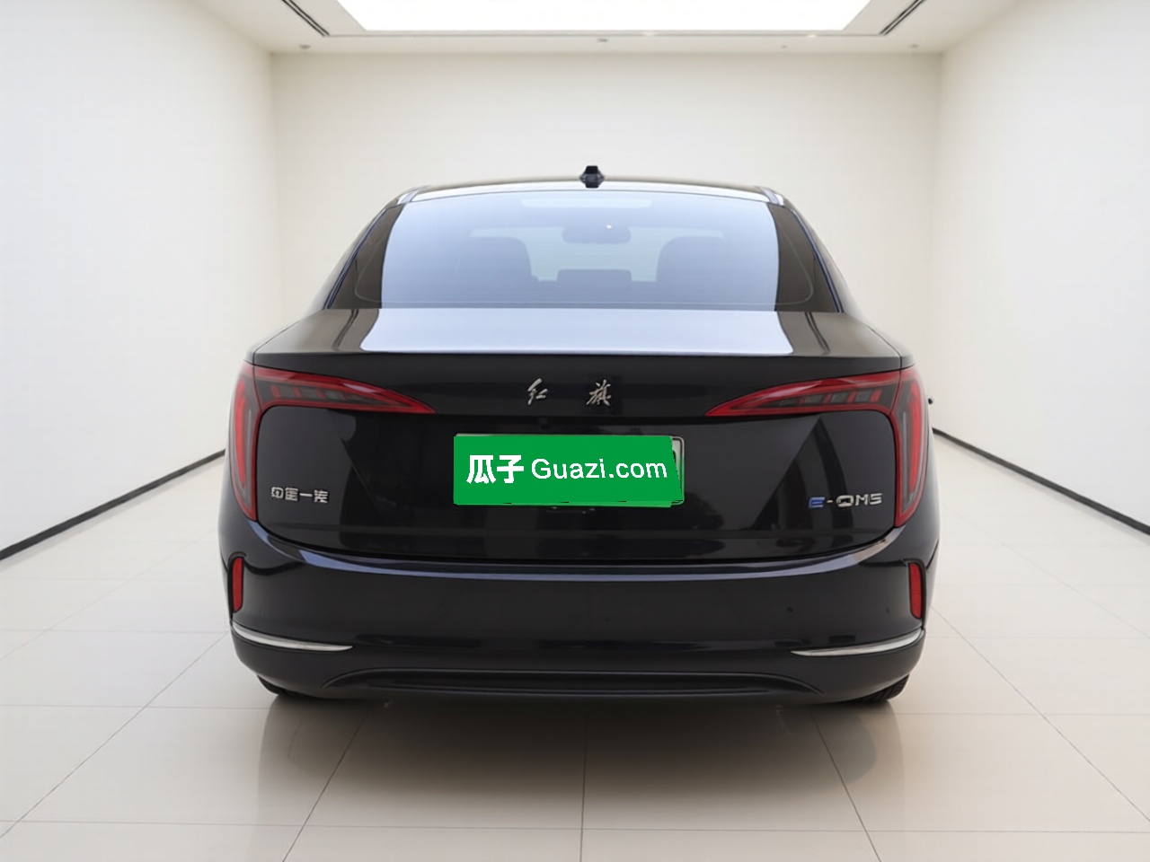 Hongqi E-QM5 2022 431 km Charge & Enjoy Edition — снимка 5
