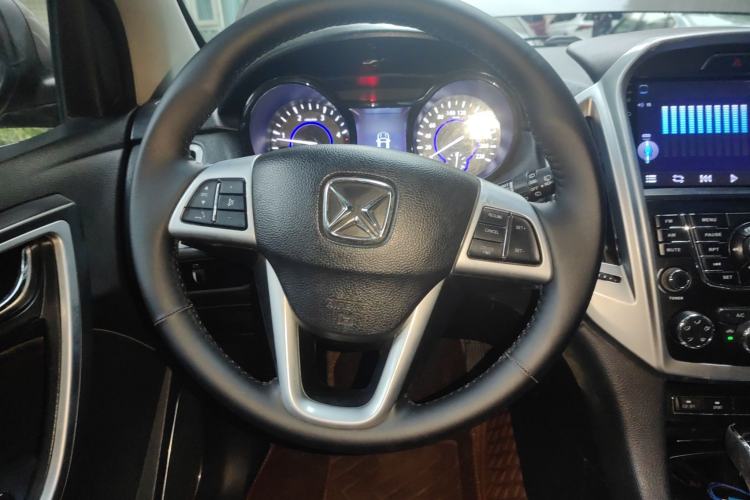 Used JMC Yusheng S350 2013 2.4T Automatic 2WD Diesel Luxury Edition 5 Seats
