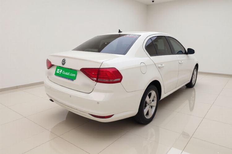 Used Volkswagen Lavida 2017 1.6L Manual Fashion Edition