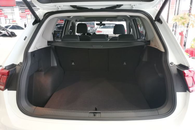 Used Volkswagen Tiguan L 2024 Outstanding Model 330TSI Automatic Two-Wheel Drive R-Line Dragon Glory Edition