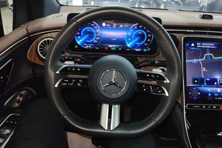 Used Mercedes-Benz EQE SUV 2024 500 4MATIC Luxury Edition Steering Wheel