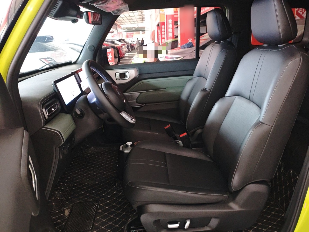 Переднее сиденье в автомобиле