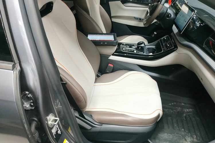 Used BYD Qin PLUS 2024 Honor Edition EV 510KM Beyond Model Right Front Seat