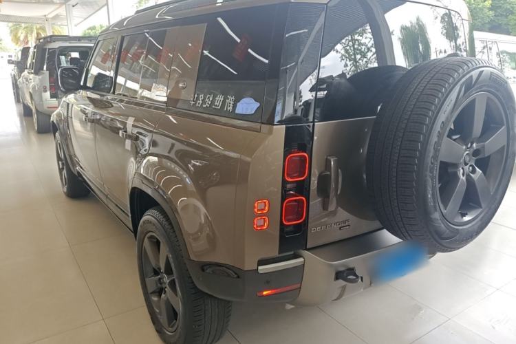 Used Land Rover Defender 2022 110 P400 X-DYNAMIC HSE
