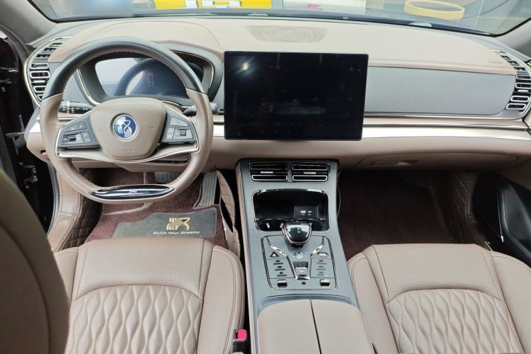 Used BYD Han 2022 DM-i 121KM Prestige Model Center Console