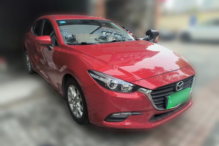 Used Mazda 3 Axela 2019 Cloud-Control Edition Hatchback 1.5L Automatic Comfort Model China VI Standard Front Right 45 Deg
