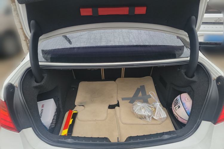 Used BMW 3 Series 2014 320Li Fashion Model
