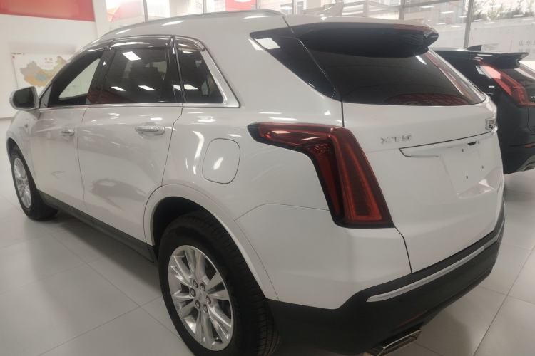 Used Cadillac XT5 2020 28T Tech Edition Rear Left 45 Deg