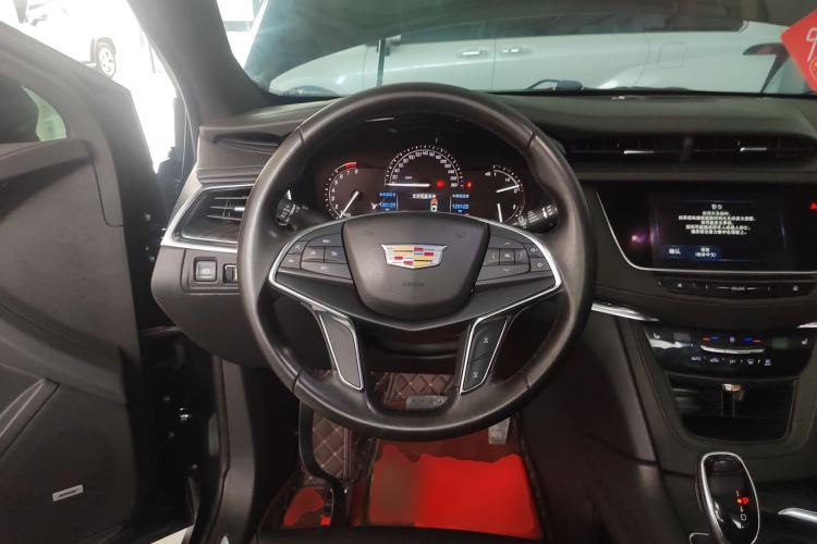 Used Cadillac XT5 2018 28E Four-Wheel Drive Tech Version Steering Wheel