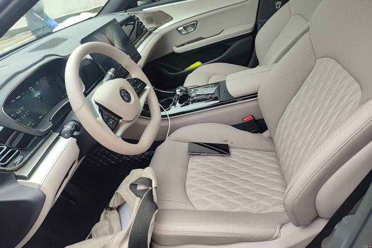 Used BYD Han 2025 DM-i Smart Drive 125KM Prestige Model
