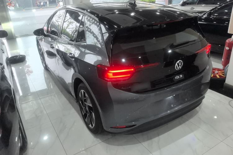 Used Volkswagen ID.3 2024 Outstanding Edition Exterior 2
