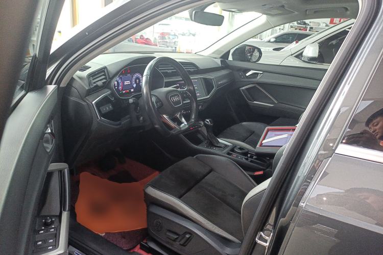 Used Audi Q3 2021 35 TFSI Fashion Dynamic Model
