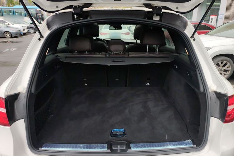 Used Mercedes-Benz GLC 2018 Refreshed GLC 300 4MATIC Dynamic Edition
