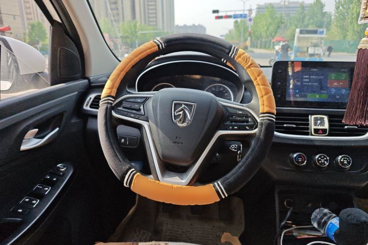 Used Baojun 730 2019 1.5L Manual Fashion Model 7-seater China VI