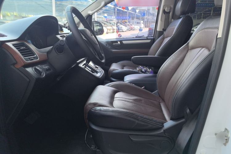 Used SAIC MAXUS G10 2014 2.0T Automatic Executive Edition