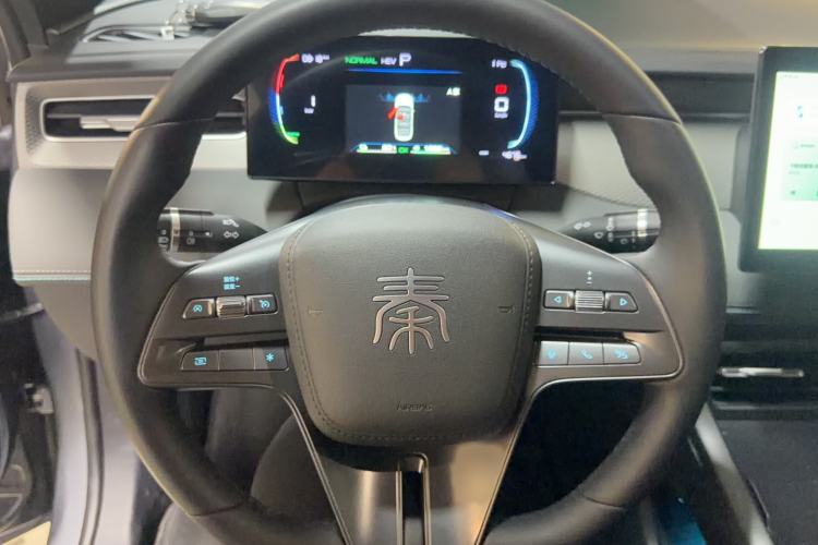 Used BYD Qin PLUS 2025 DM-i Smart Drive 55KM Leading Model Steering Wheel