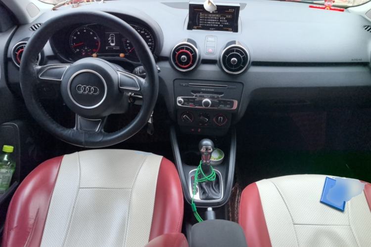 Used Audi A1 2016 30 TFSI Sportback Design Fashion Edition Center Console