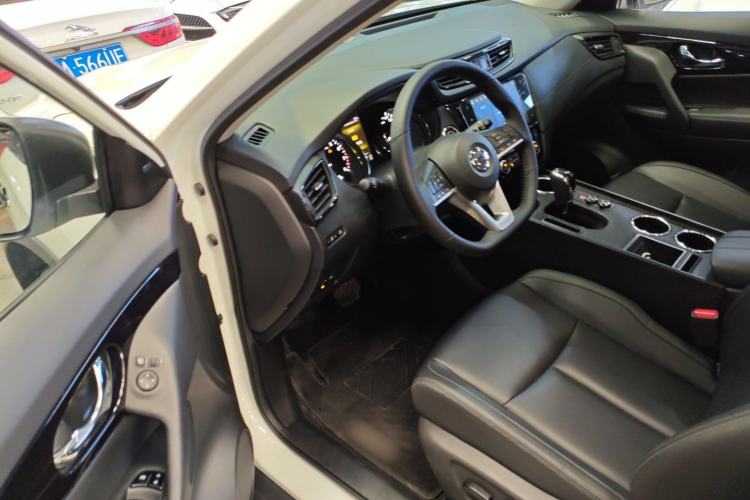 Used Nissan X-Trail 2023 Classic 2.0L Two-Wheel Drive Smart Connect & Comfort Edition Driver Seat