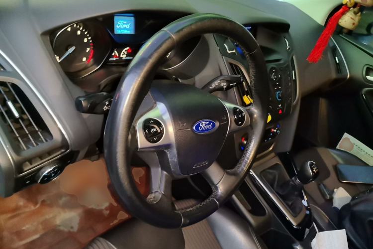 Used Ford Focus 2012 Hatchback 1.6L Manual Fashion Edition