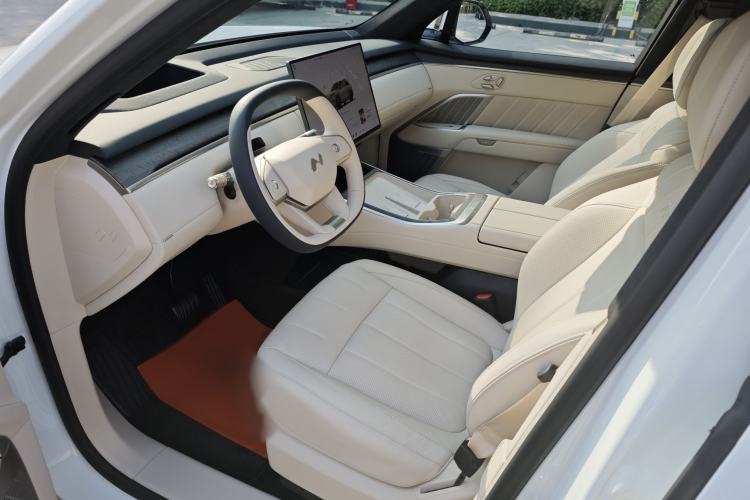 Used ONVO Luxeed L90 2025 Model—Pro Six-Seater Version